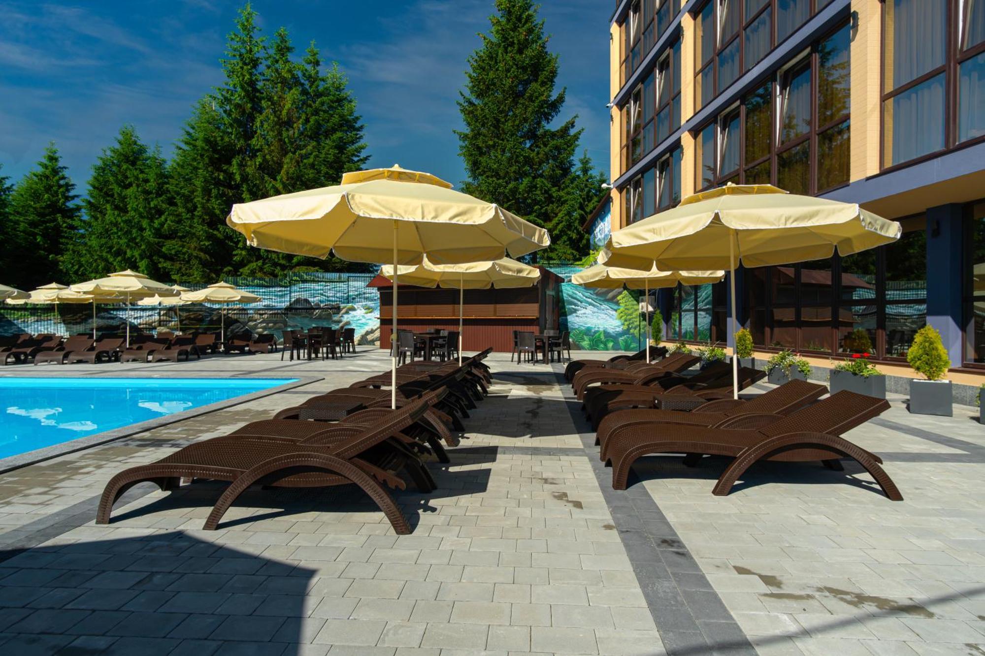 Summit Yablunytsya Exterior foto