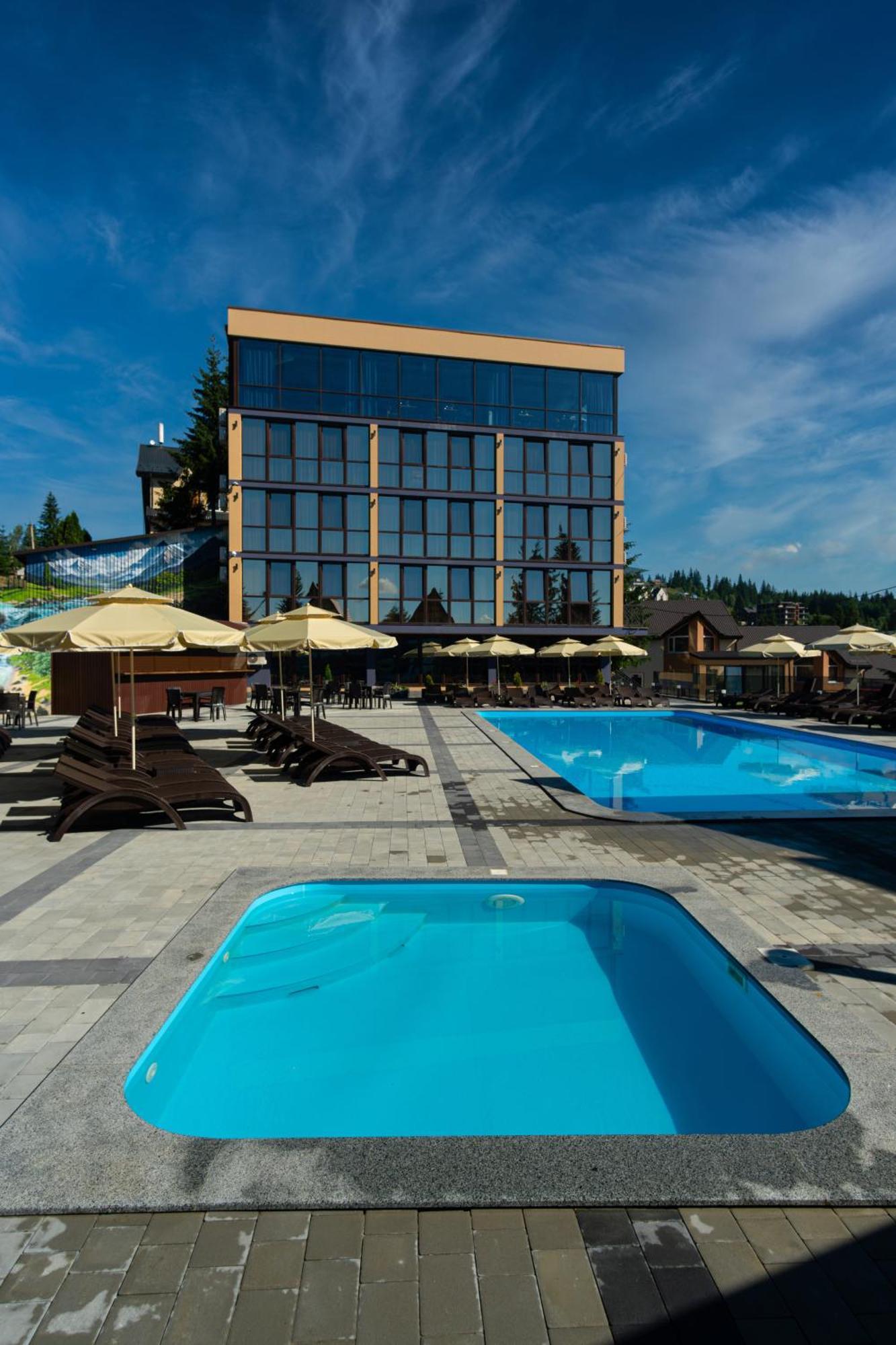 Summit Yablunytsya Exterior foto