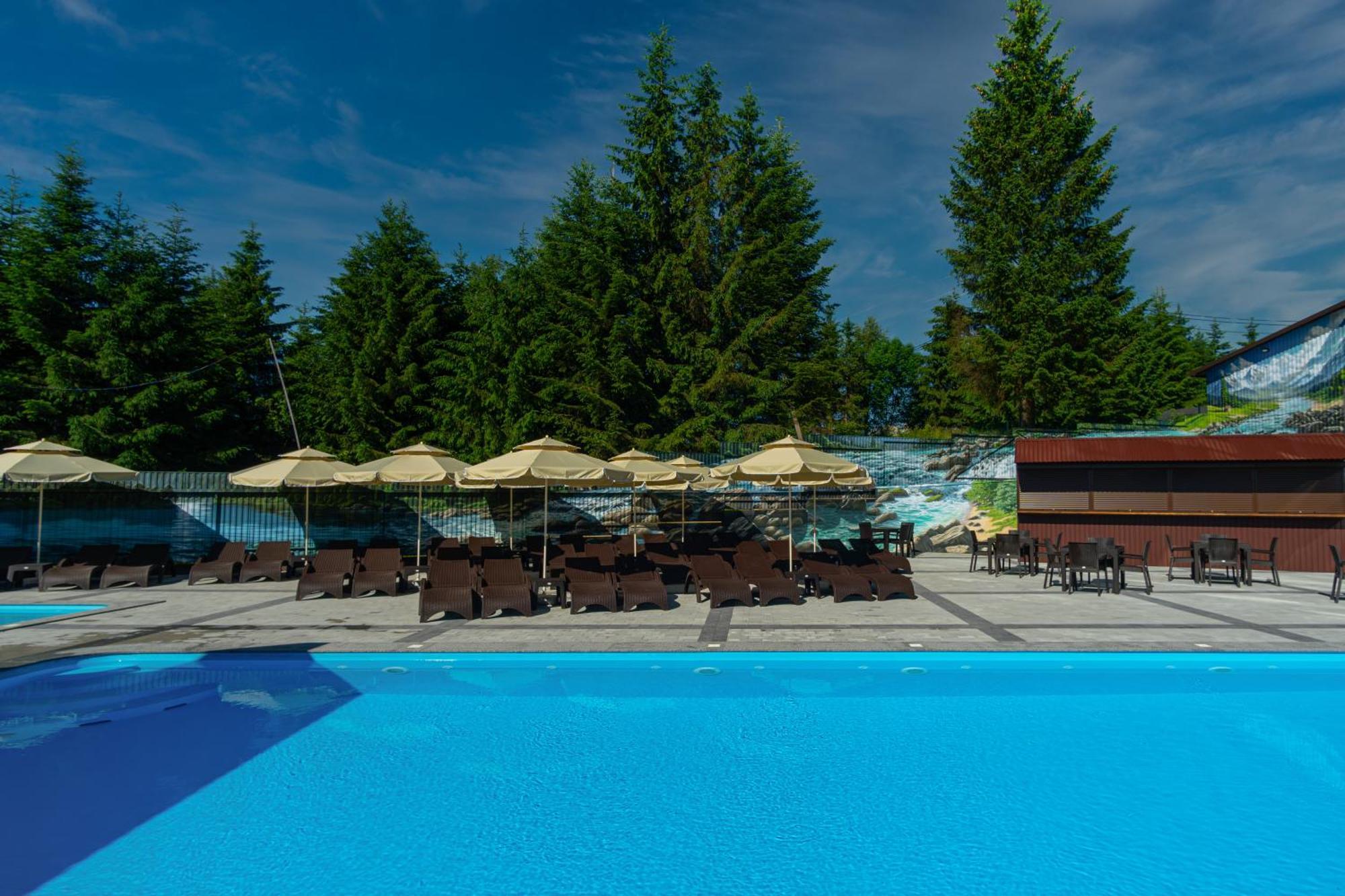 Summit Yablunytsya Exterior foto