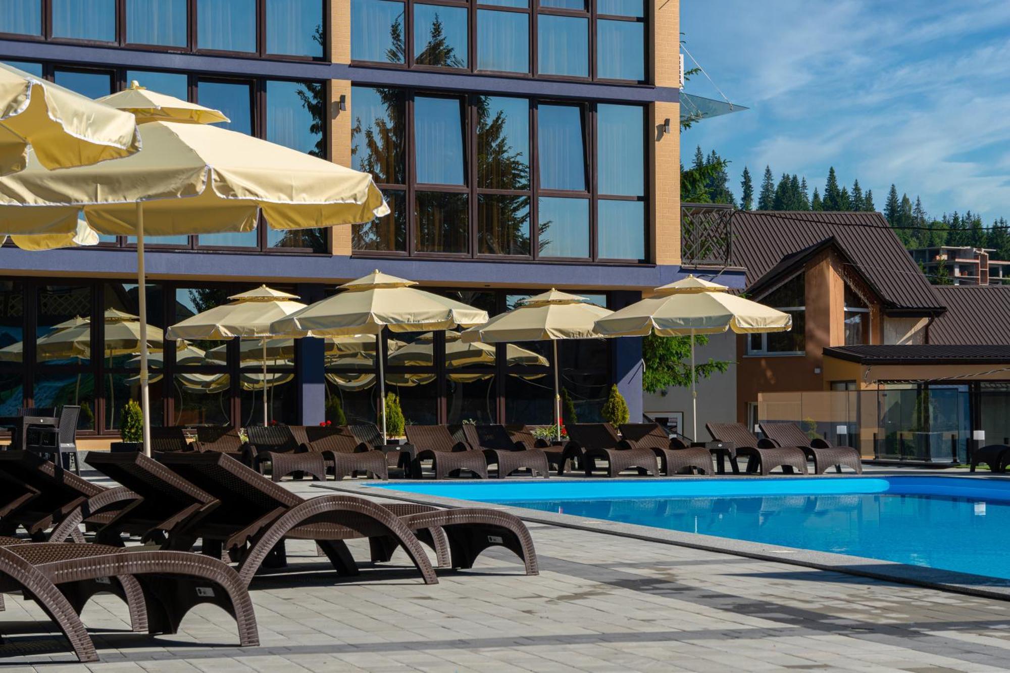 Summit Yablunytsya Exterior foto